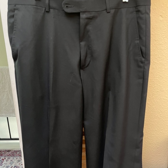 Carolina Herrera suit - Picture 4 of 5